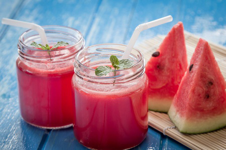 naturalne-izotoniki-energetyki-dobre-wyciskarki-2