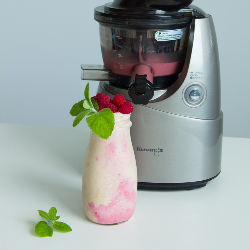 Koktajl malinowo-brzoskwiniowy