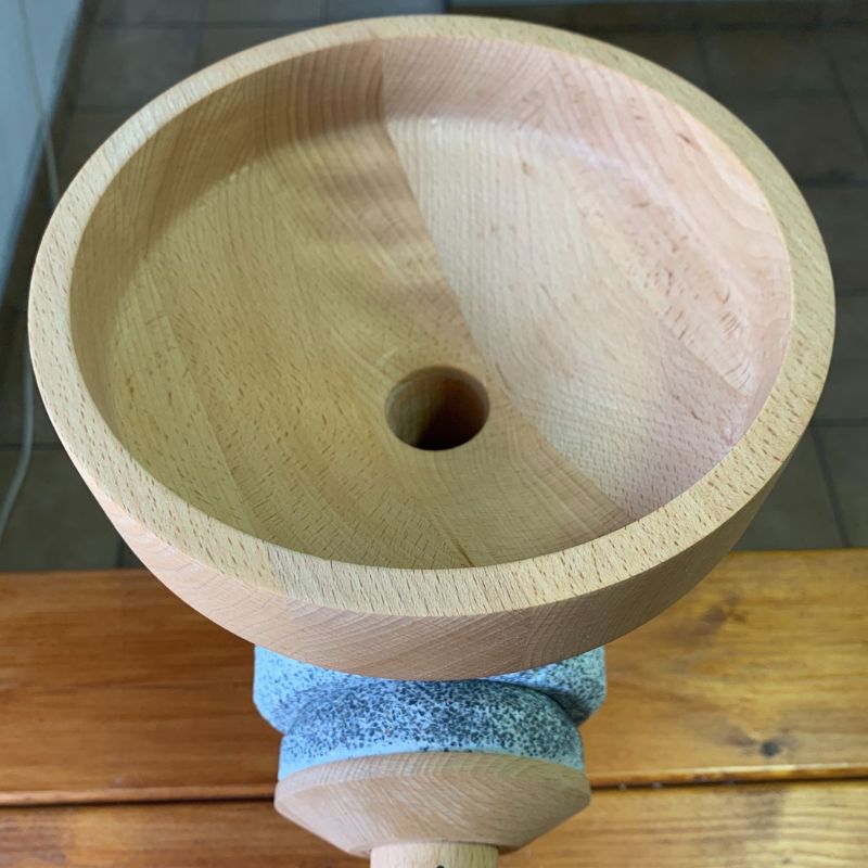 Młynek ręczny do zboża Schnitzer Country z lejkiem drewnianym - obrazek 3